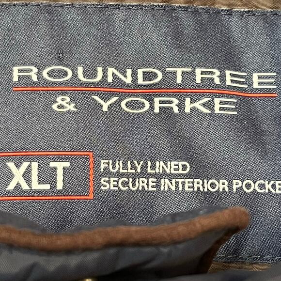 Roundtree & Yorke Men’s XLT Blue Quilted Vest Zip Front Lightweight Outerwear - Picture 3 of 7